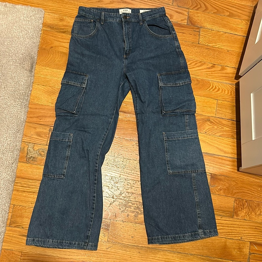 Cotton on medium wash cargo jeans